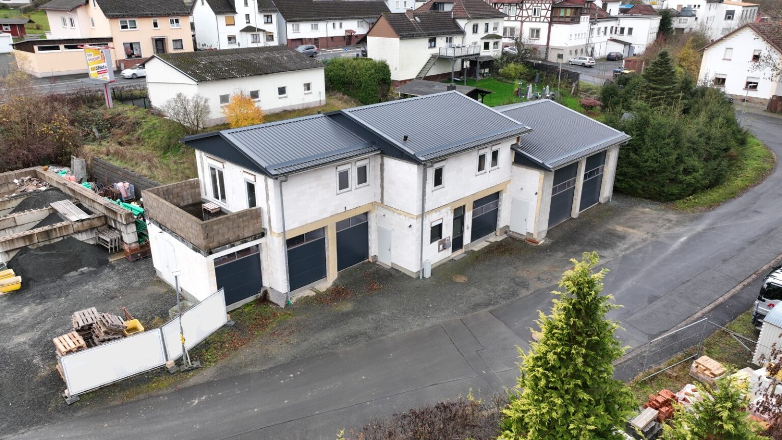 Gladenbach, Weidenhäuser Bahnhof 4 - Fotos Luftbild 26.03.xx