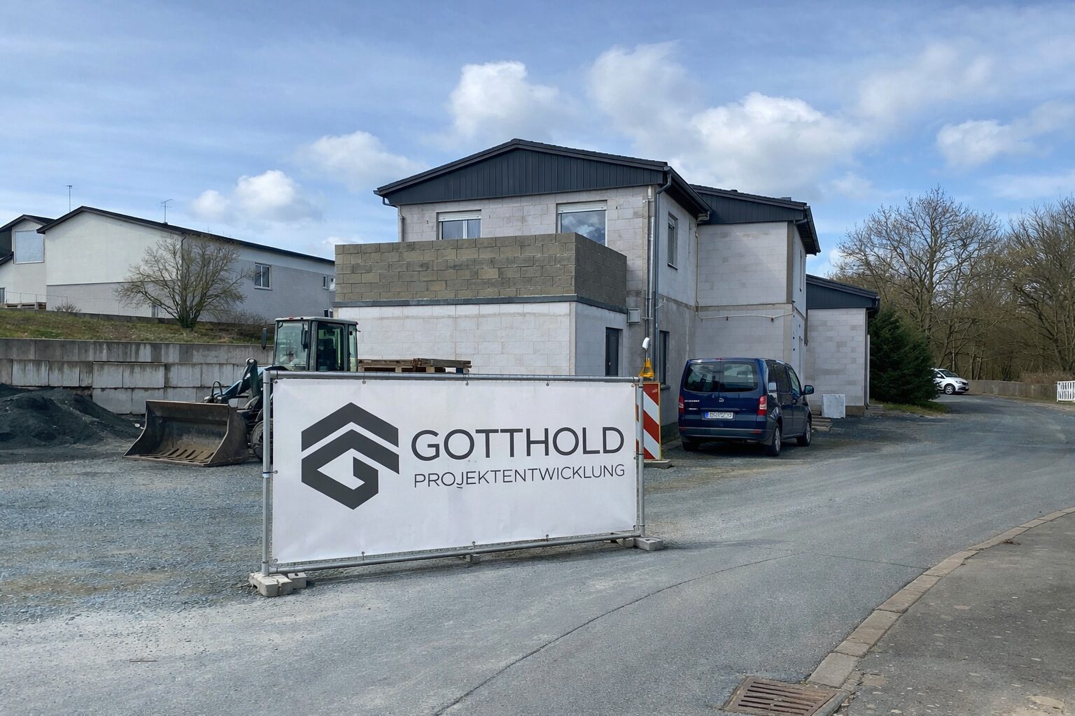 Gladenbach, Weidenhäuser Bahnhof 4 - Fotos optimiert 26.03.13 (1)